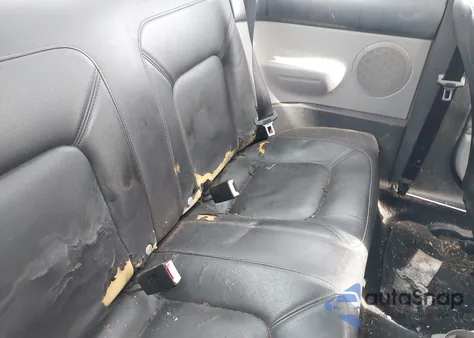 2003 Volkswagen New Beetle Gls 2.0L z USA, uszkodzony, nr VIN 3VWCK21C53M420749